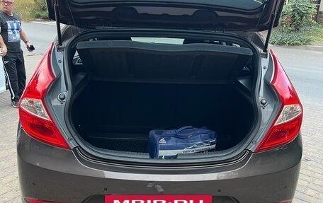 Hyundai Solaris II рестайлинг, 2015 год, 800 000 рублей, 17 фотография