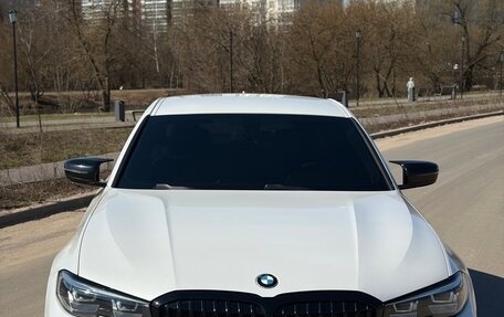 BMW 3 серия, 2019 год, 3 100 000 рублей, 3 фотография