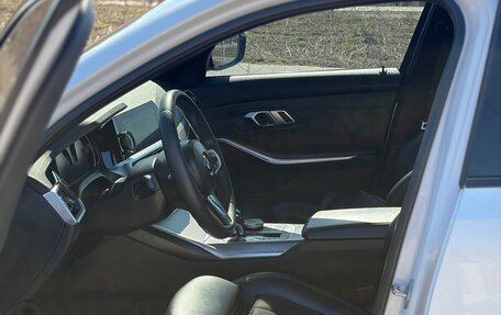 BMW 3 серия, 2019 год, 3 100 000 рублей, 21 фотография