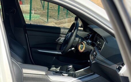 BMW 3 серия, 2019 год, 3 100 000 рублей, 26 фотография