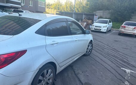 Hyundai Solaris II рестайлинг, 2013 год, 680 000 рублей, 2 фотография