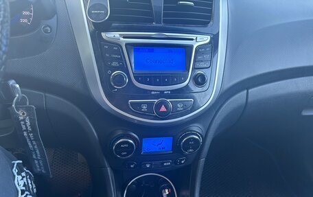 Hyundai Solaris II рестайлинг, 2013 год, 680 000 рублей, 8 фотография