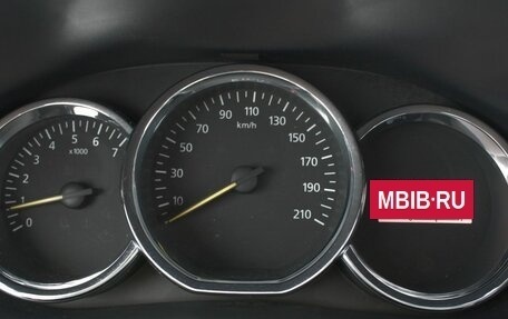 Renault Logan II, 2017 год, 730 000 рублей, 11 фотография