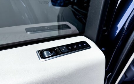 Land Rover Range Rover IV рестайлинг, 2018 год, 9 000 000 рублей, 26 фотография