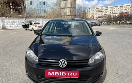 Volkswagen Golf VI, 2010 год, 860 000 рублей, 2 фотография