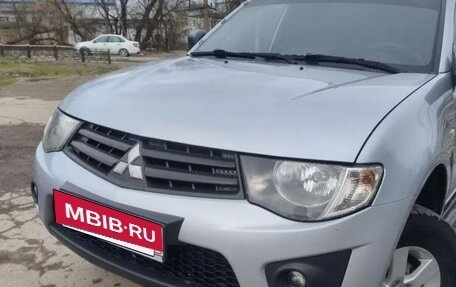 Mitsubishi L200 IV рестайлинг, 2014 год, 2 200 000 рублей, 4 фотография