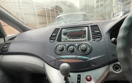 Mitsubishi Grandis, 2003 год, 590 000 рублей, 7 фотография