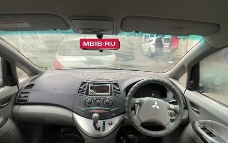 Mitsubishi Grandis, 2003 год, 590 000 рублей, 8 фотография