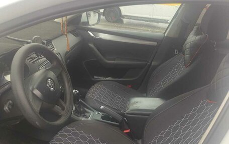 Skoda Octavia, 2017 год, 750 000 рублей, 11 фотография