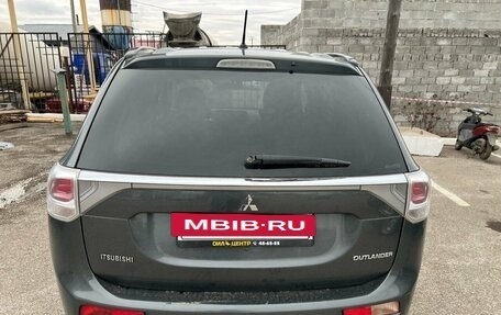 Mitsubishi Outlander III рестайлинг 3, 2013 год, 1 250 000 рублей, 4 фотография