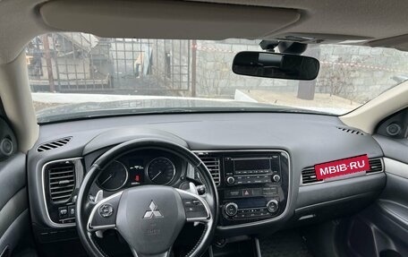 Mitsubishi Outlander III рестайлинг 3, 2013 год, 1 250 000 рублей, 5 фотография