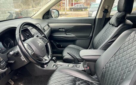 Mitsubishi Outlander III рестайлинг 3, 2013 год, 1 250 000 рублей, 6 фотография