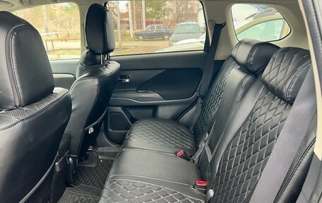 Mitsubishi Outlander III рестайлинг 3, 2013 год, 1 250 000 рублей, 7 фотография