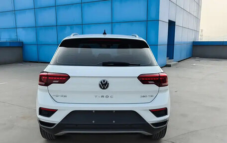 Volkswagen T-Roc I, 2023 год, 1 834 000 рублей, 5 фотография