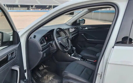 Volkswagen T-Roc I, 2023 год, 1 834 000 рублей, 9 фотография