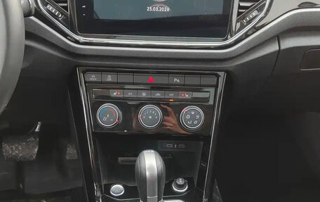 Volkswagen T-Roc I, 2023 год, 1 834 000 рублей, 11 фотография