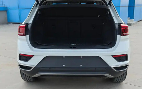 Volkswagen T-Roc I, 2023 год, 1 834 000 рублей, 14 фотография