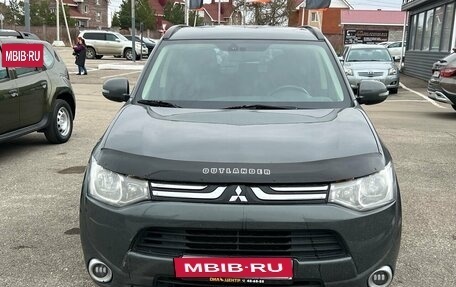 Mitsubishi Outlander III рестайлинг 3, 2013 год, 1 250 000 рублей, 3 фотография