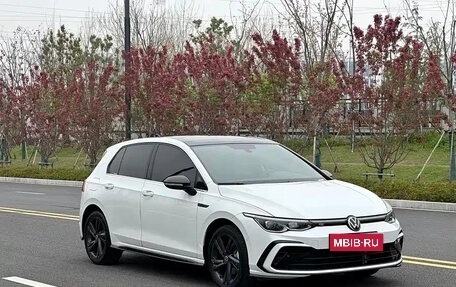 Volkswagen Golf VIII, 2023 год, 1 823 000 рублей, 3 фотография