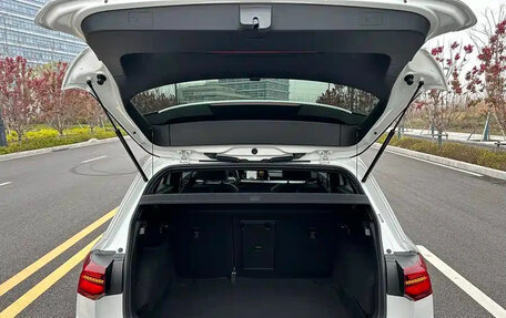 Volkswagen Golf VIII, 2023 год, 1 823 000 рублей, 13 фотография