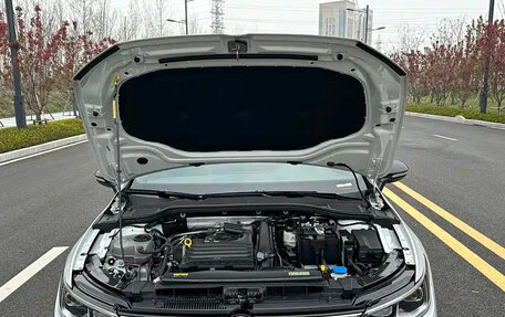 Volkswagen Golf VIII, 2023 год, 1 823 000 рублей, 14 фотография