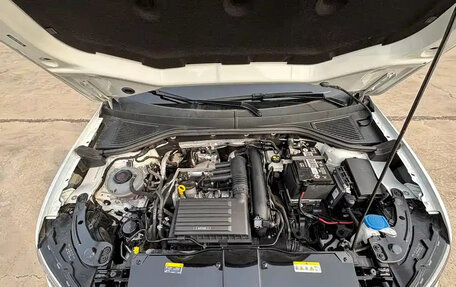 Volkswagen T-Roc I, 2023 год, 2 564 000 рублей, 18 фотография