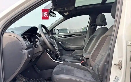 Volkswagen T-Roc I, 2023 год, 2 564 000 рублей, 10 фотография