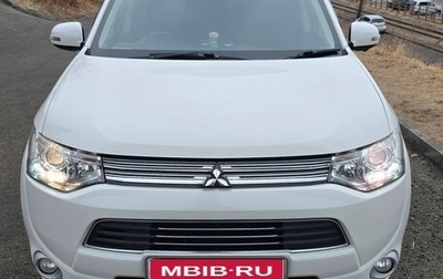 Mitsubishi Outlander III рестайлинг 3, 2013 год, 1 560 000 рублей, 1 фотография