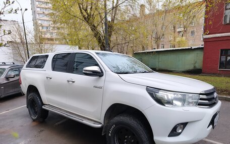 Toyota Hilux VIII, 2016 год, 3 500 000 рублей, 2 фотография