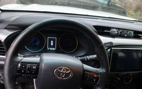 Toyota Hilux VIII, 2016 год, 3 500 000 рублей, 13 фотография