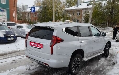 Mitsubishi Montero Sport, 2021 год, 4 150 000 рублей, 3 фотография