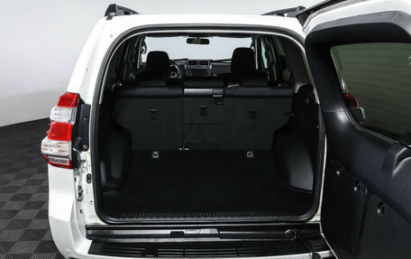 Toyota Land Cruiser Prado 150 рестайлинг 2, 2016 год, 3 900 000 рублей, 9 фотография