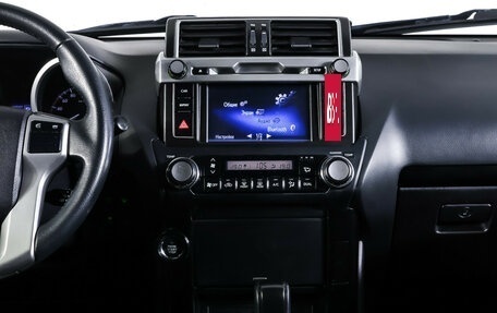 Toyota Land Cruiser Prado 150 рестайлинг 2, 2016 год, 3 900 000 рублей, 13 фотография