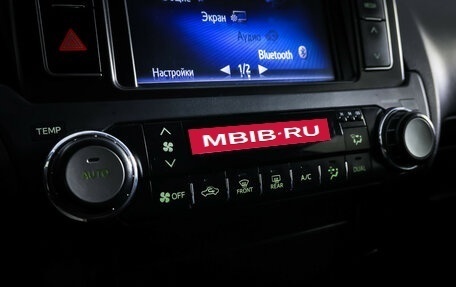 Toyota Land Cruiser Prado 150 рестайлинг 2, 2016 год, 3 900 000 рублей, 17 фотография