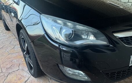 Opel Astra J, 2010 год, 830 000 рублей, 2 фотография