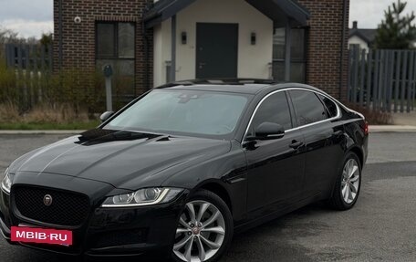 Jaguar XF II, 2017 год, 1 900 000 рублей, 2 фотография