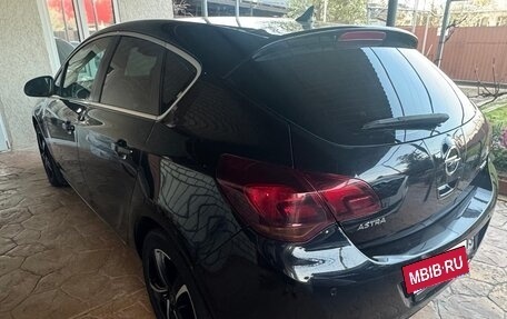 Opel Astra J, 2010 год, 830 000 рублей, 3 фотография