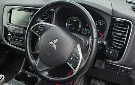 Mitsubishi Outlander III рестайлинг 3, 2013 год, 1 560 000 рублей, 6 фотография