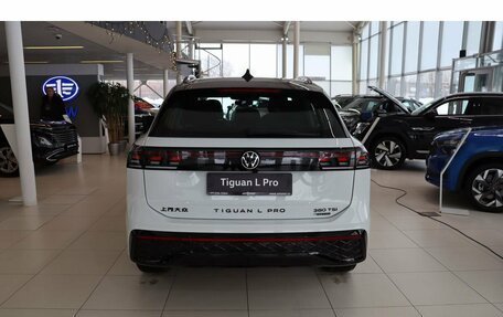 Volkswagen Tiguan, 2025 год, 4 940 000 рублей, 4 фотография