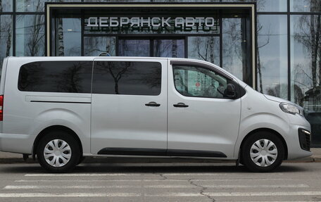 Peugeot Traveller I, 2019 год, 2 895 000 рублей, 4 фотография