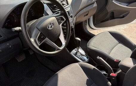 Hyundai Solaris II рестайлинг, 2013 год, 840 000 рублей, 15 фотография