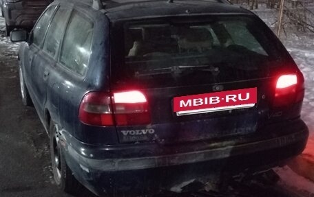 Volvo V40 I, 1998 год, 200 000 рублей, 2 фотография