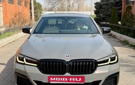 BMW 5 серия, 2021 год, 5 400 000 рублей, 3 фотография