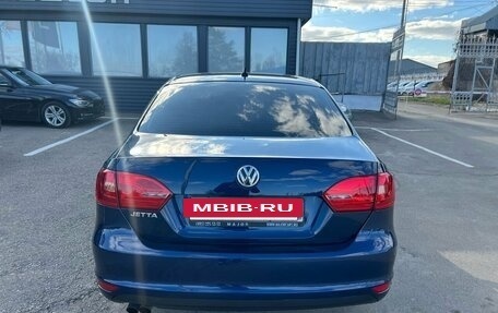 Volkswagen Jetta VI, 2011 год, 999 000 рублей, 4 фотография