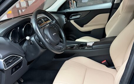 Jaguar F-Pace, 2016 год, 2 900 000 рублей, 7 фотография