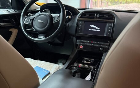 Jaguar F-Pace, 2016 год, 2 900 000 рублей, 5 фотография