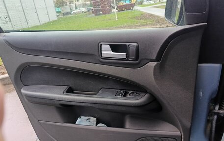 Ford Focus II рестайлинг, 2005 год, 550 000 рублей, 10 фотография