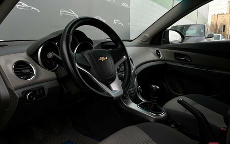 Chevrolet Cruze II, 2009 год, 497 300 рублей, 5 фотография