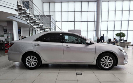 Toyota Camry, 2016 год, 1 990 000 рублей, 8 фотография