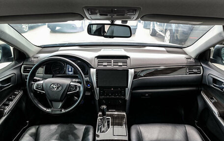 Toyota Camry, 2016 год, 1 990 000 рублей, 18 фотография